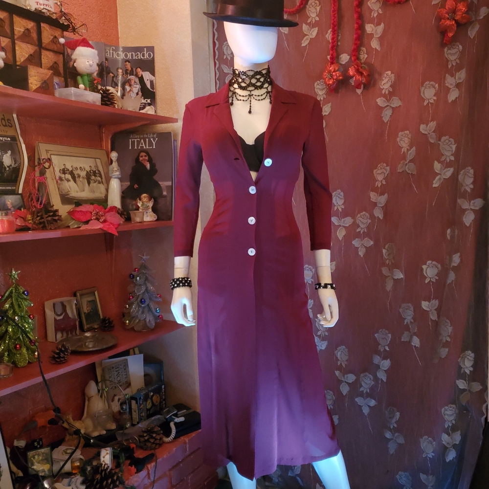 🖤EUC VNTG Burgundy Cover up by Dolce & Gabbana🖤